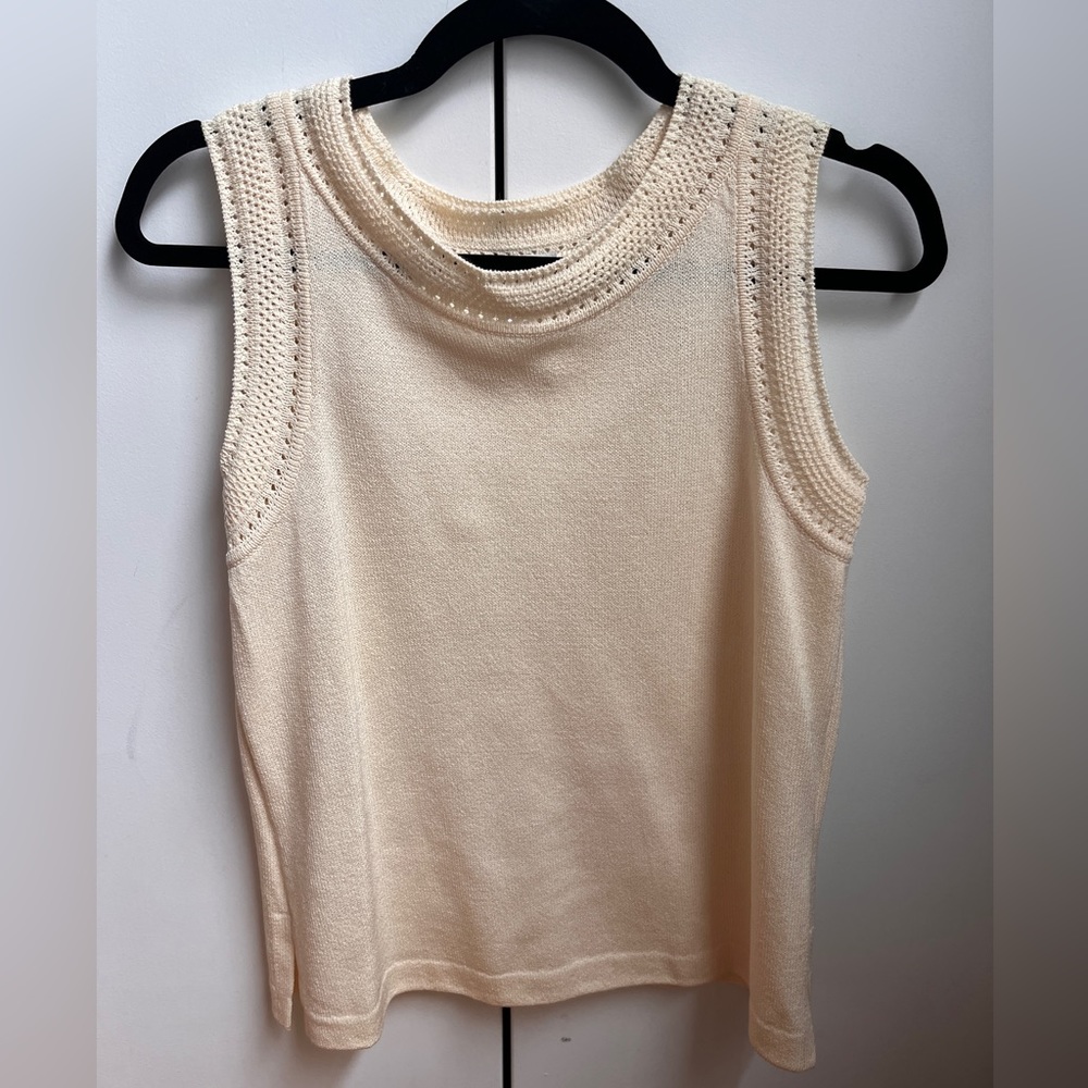 ST JOHN Sport cream knit tank P will blend crochet detail